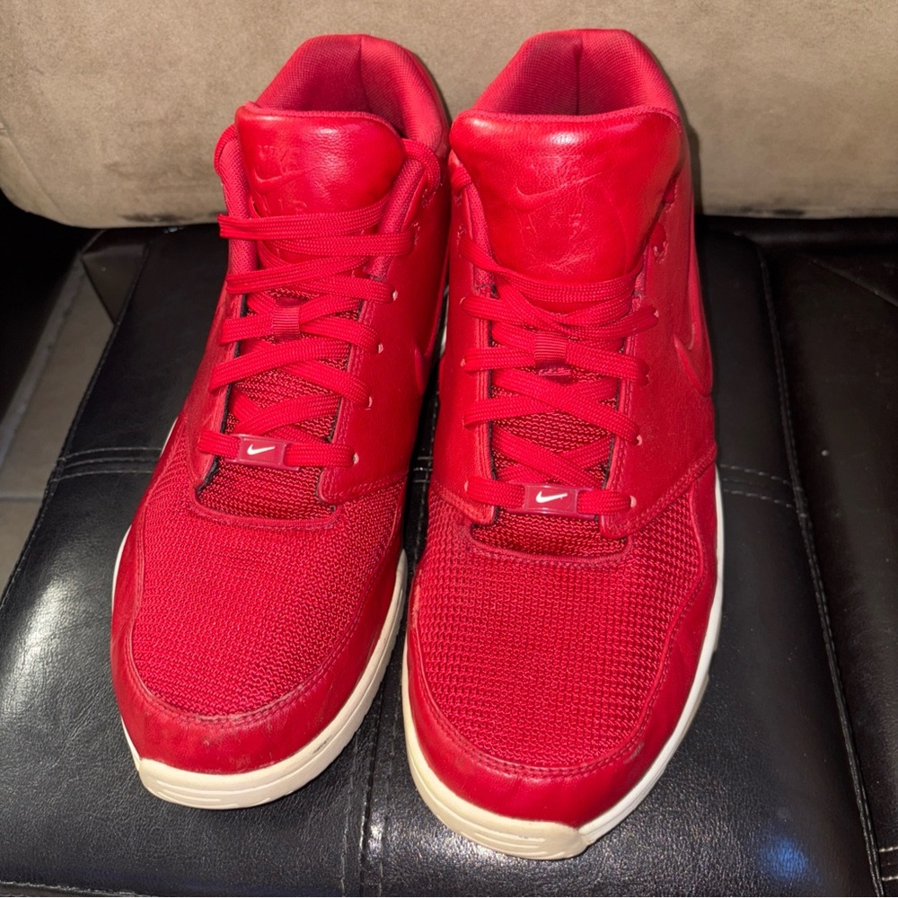 Size 11 .5 - Nike Air Entertrainer Gym Red